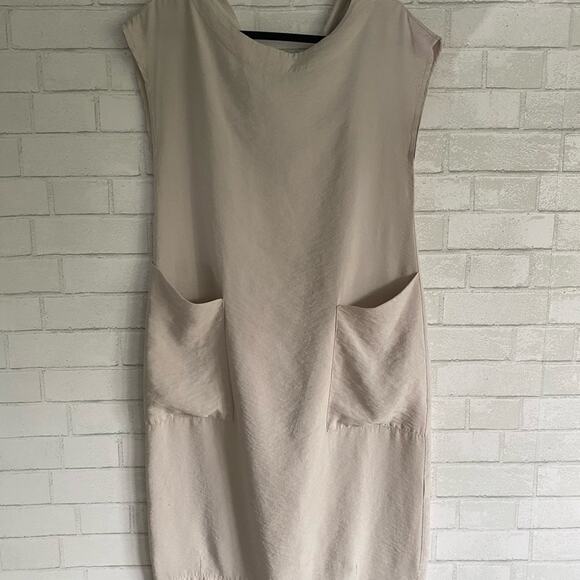 LUUKAA $300 Biege Dress Drape Back Lagenlook Luukaa sz 0 = US 6 - Picture 1 of 11